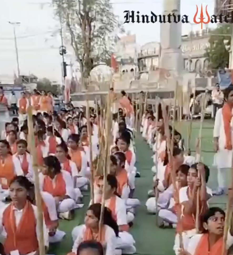 In Bhopal, VHP-Durga Vahini Weapons Camp Features Anti-Burqa Slogans
