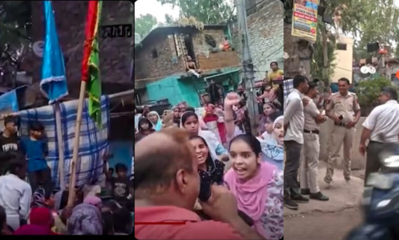 Communal clash in Delhi over flag raised during Muharram (Siasat)