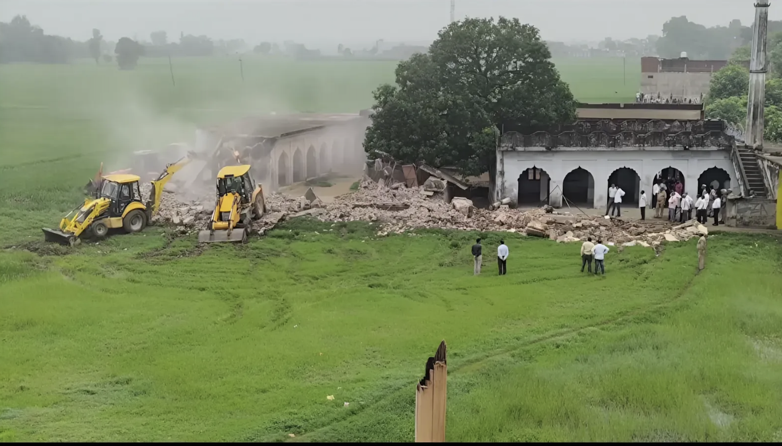 “Unconstitutional”: Backlash after 59-year-old madrasa in UP’s Siddharthnagar partly demolished (Maktoob Media)