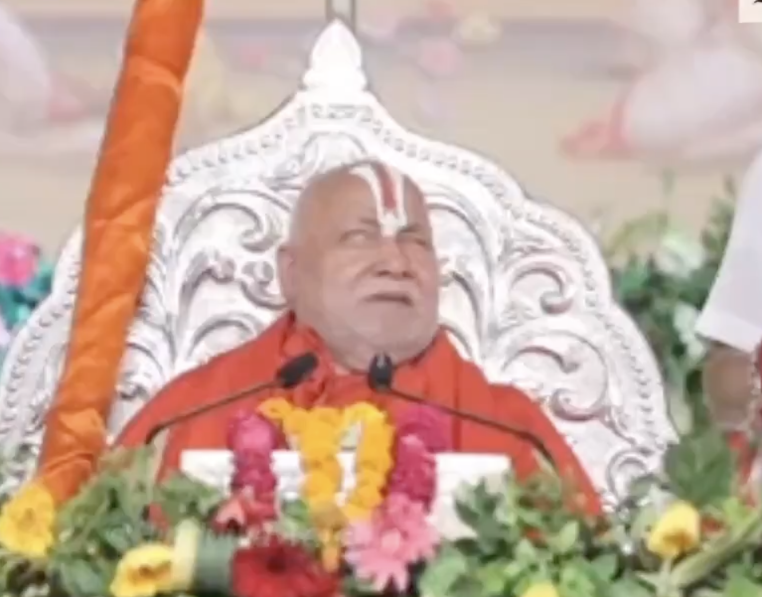 In Aligarh, Swami Rambhadracharya Claims Muslim Men Trap Hindu Women and “Cut Them Into 34 Pieces”