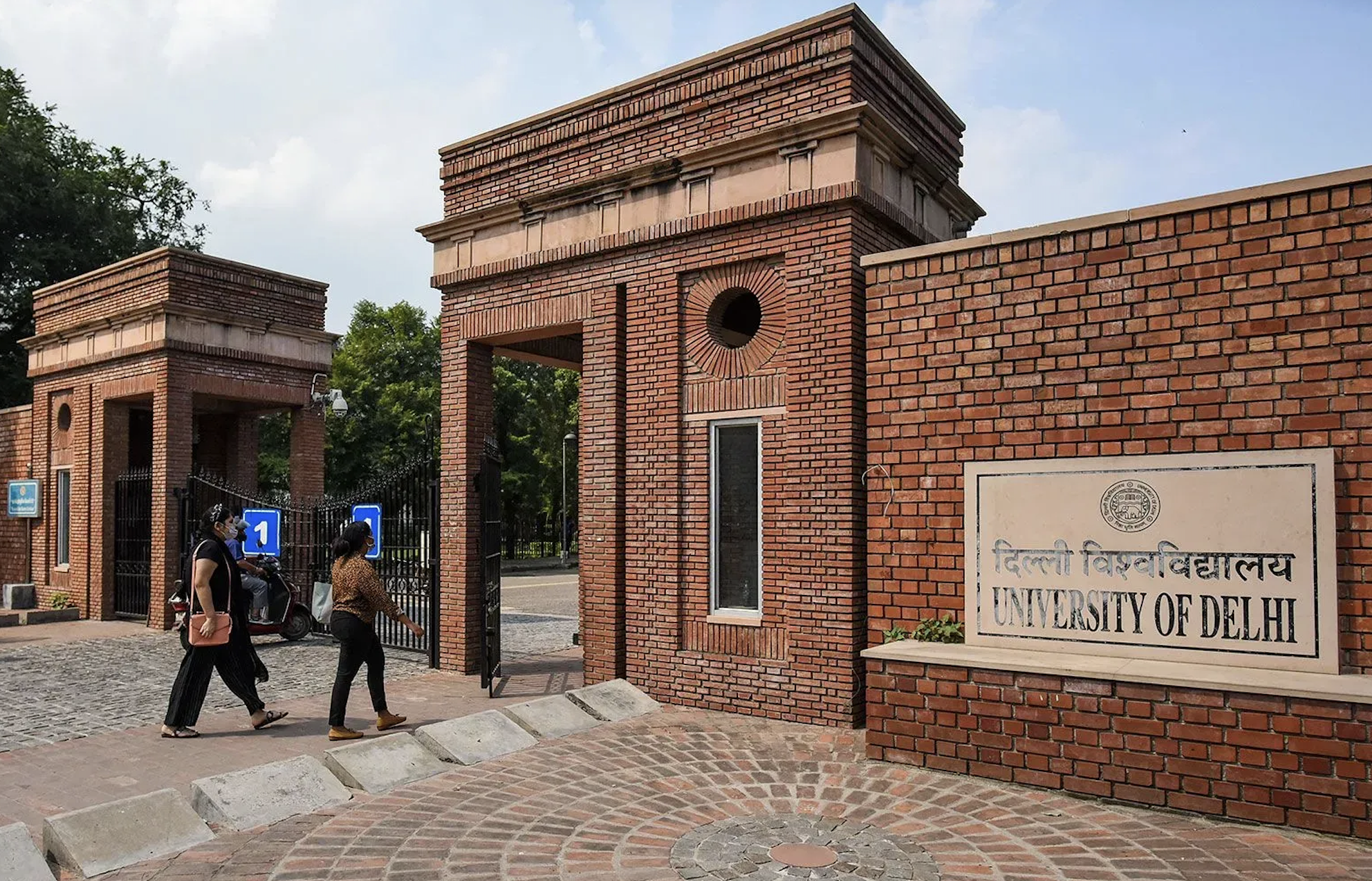Delhi University drops Delhi Sultanate paper, several other history courses from new PG syllabus (Maktoob Media)