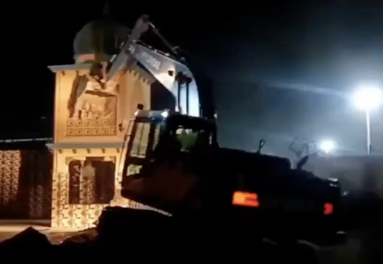 In Kutch, Authorities Demolish Juna Kandla Mosque in Midnight Drive