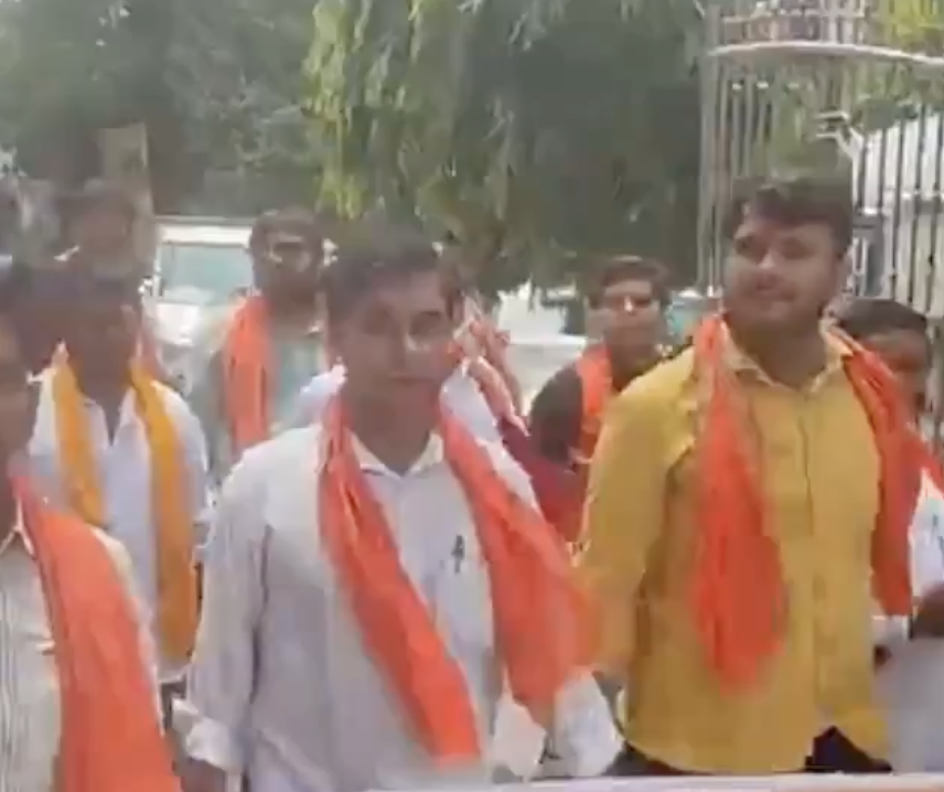 In Bareilly, Hindu Raksha Dal Protesters Chant “Shoot the Traitors” Over Christian Conversion Claims