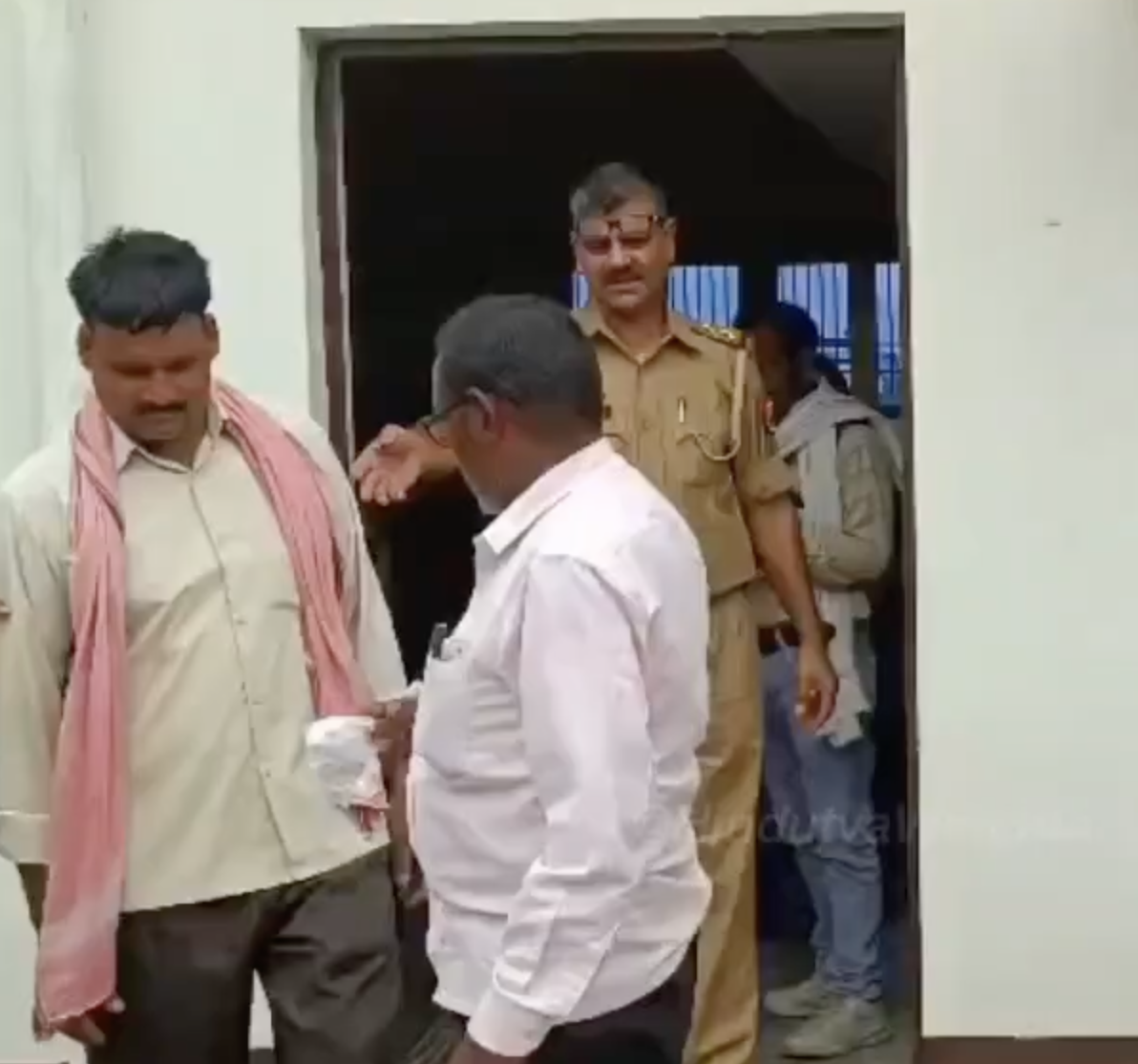 In Chandauli, VHP Members Raid Christian Prayer Meeting; Pastor Arrested