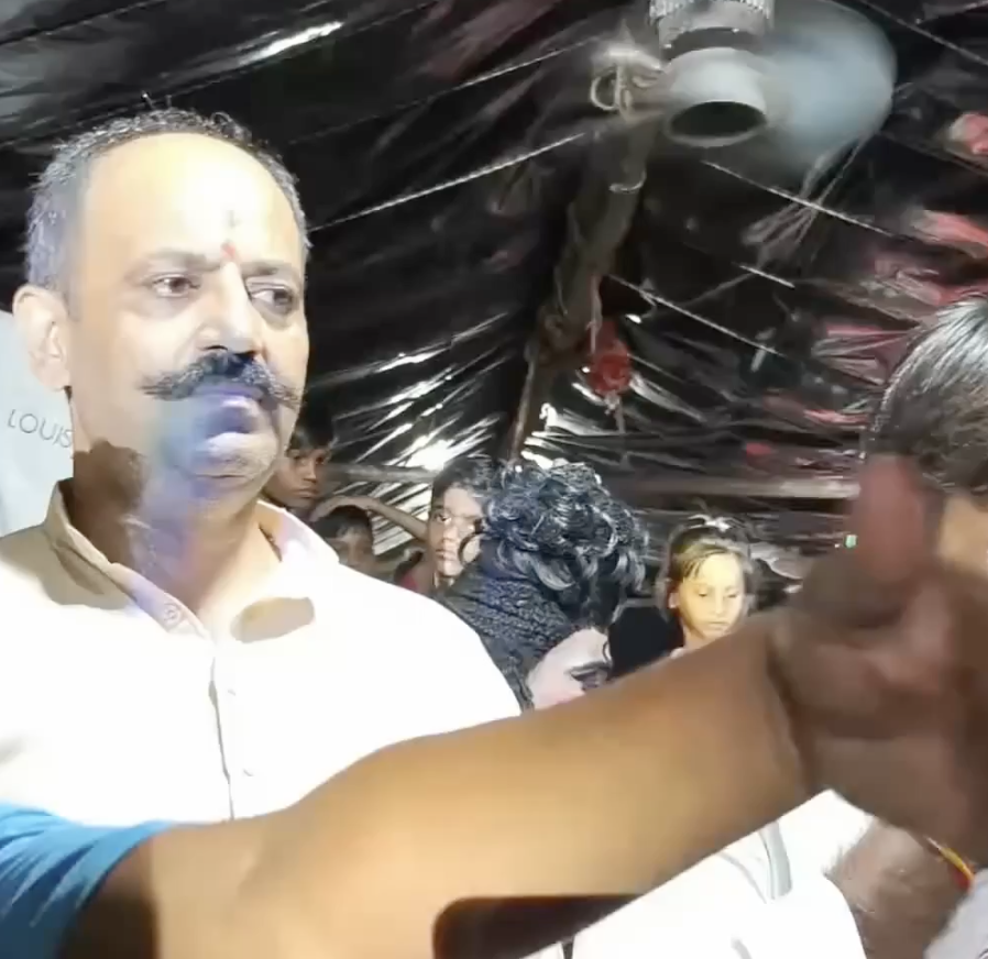 In Ghaziabad, Hindu Raksha Dal Plays Songs Threatening Cow Slaughterers