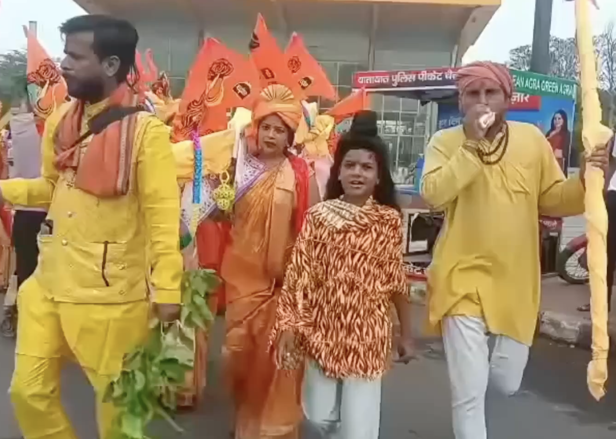 In Agra, Hindu Mahasabha Attempts Hindu Ritual at Taj Mahal