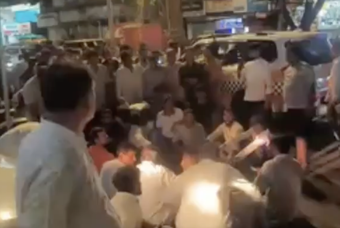 In Mumbai, VHP-Bajrang Dal Protesters Call for Shooting “Love Jihadis”