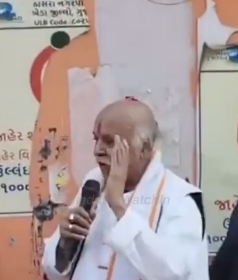 In Kheda, Pravin Togadia Urges Hindus to Keep Weapons