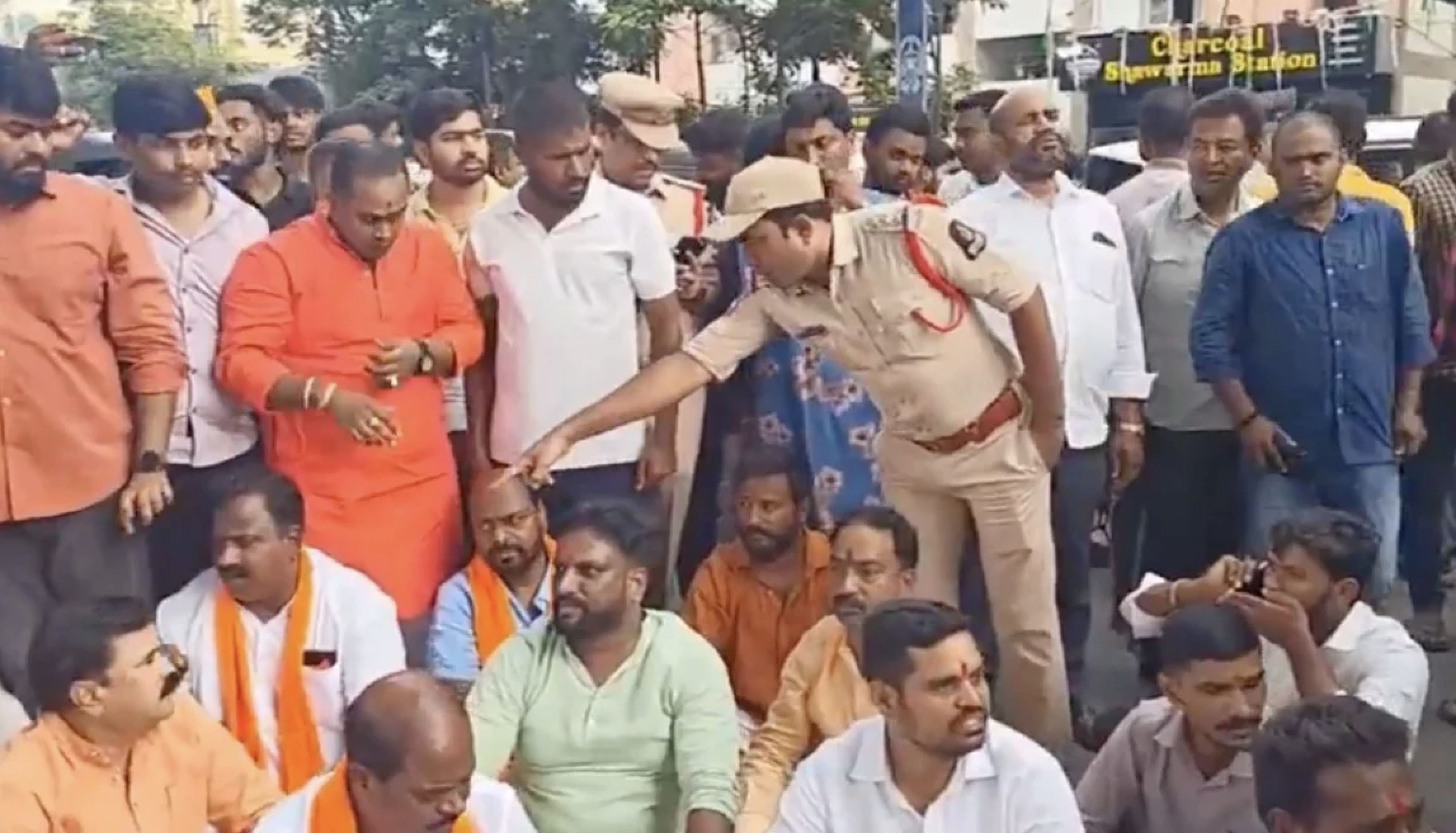 Hyderabad: 3 Muslim Residents Detained After Bones, Food Waste Allegedly Thrown Near Ganesh Annadanam Area (The Observer Post)